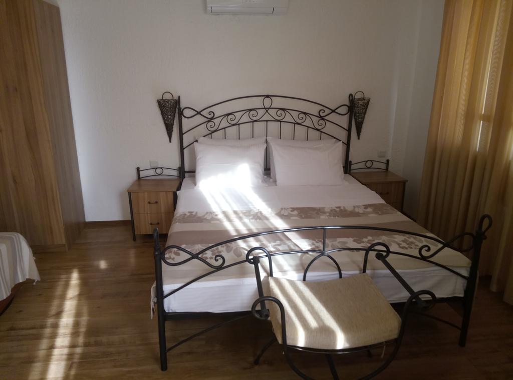 Family Hotel Bellehouse TTchernomorets Extérieur photo