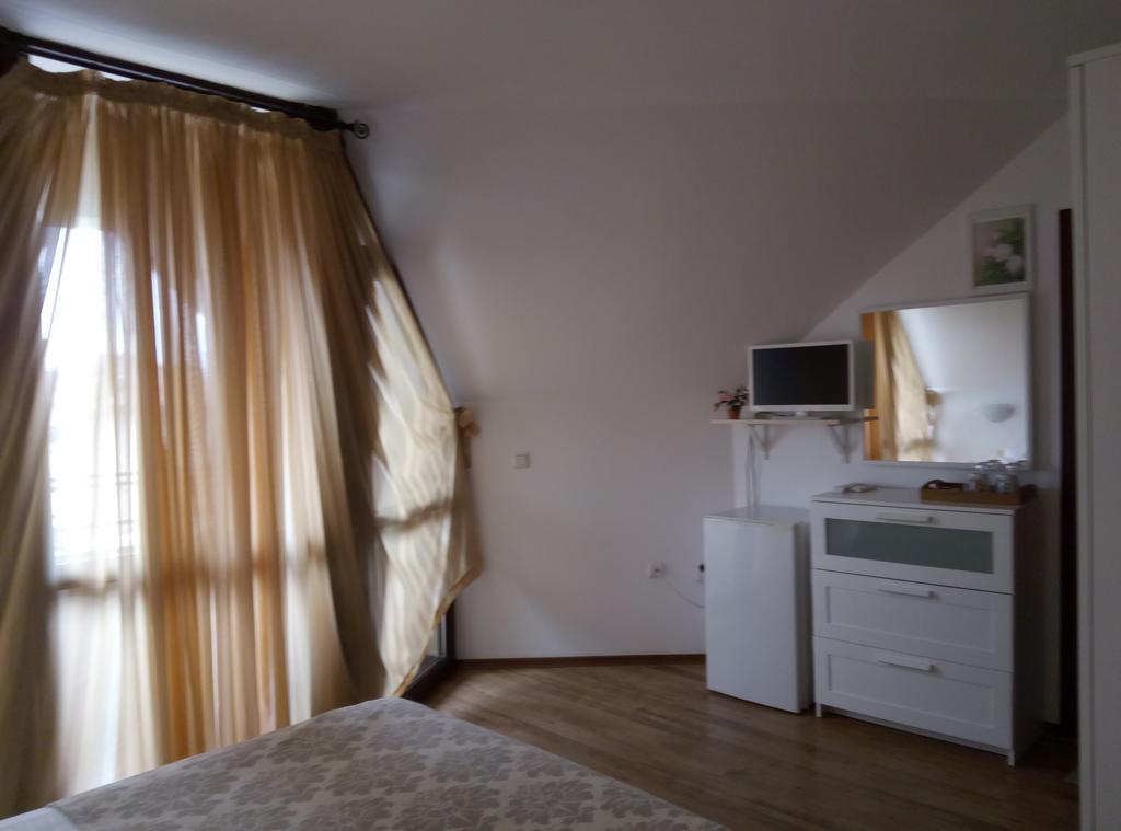 Family Hotel Bellehouse TTchernomorets Extérieur photo