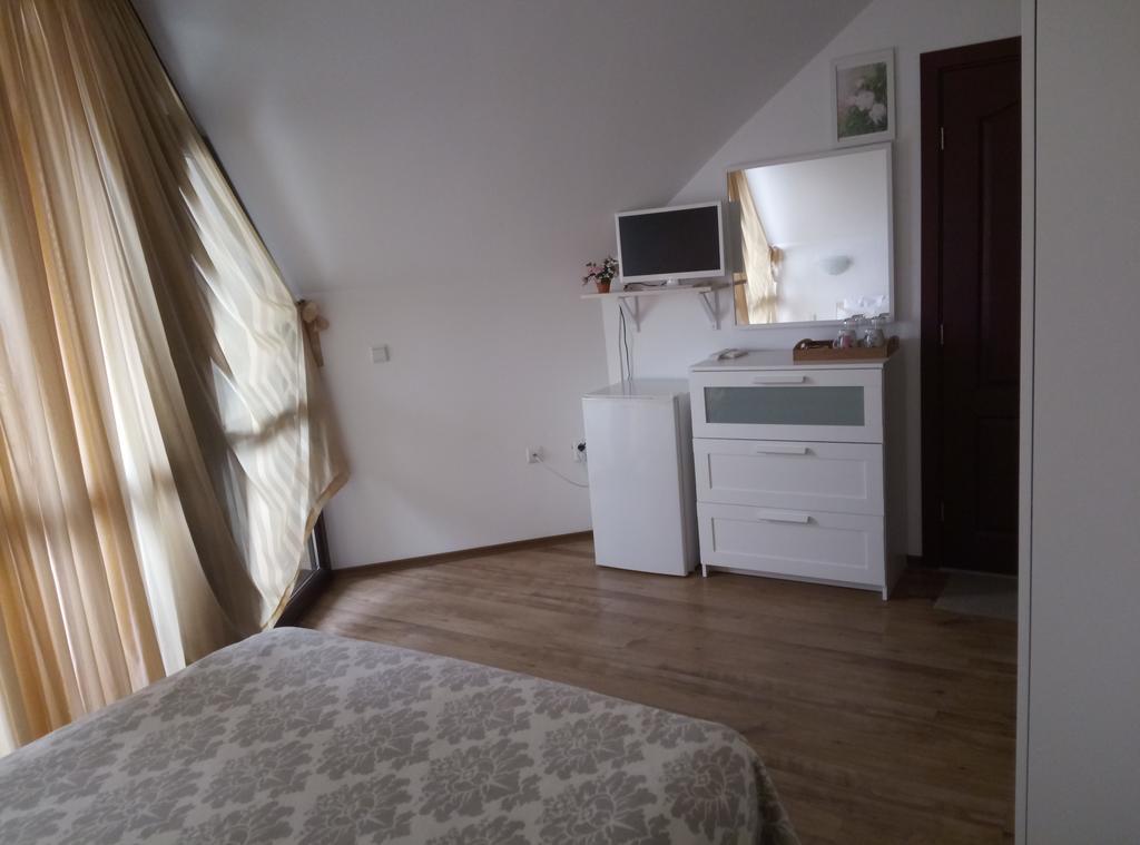 Family Hotel Bellehouse TTchernomorets Extérieur photo
