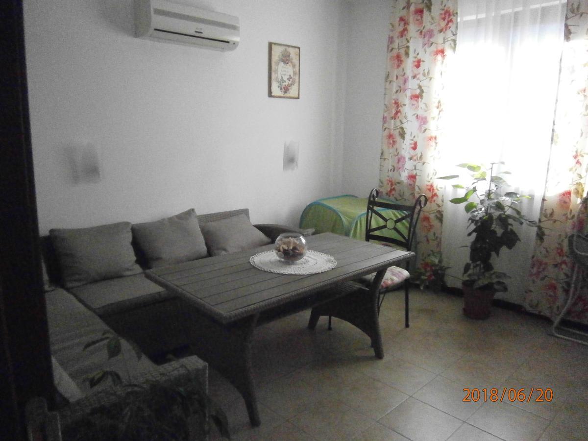 Family Hotel Bellehouse TTchernomorets Extérieur photo