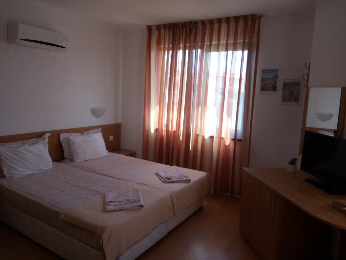 Family Hotel Bellehouse TTchernomorets Extérieur photo