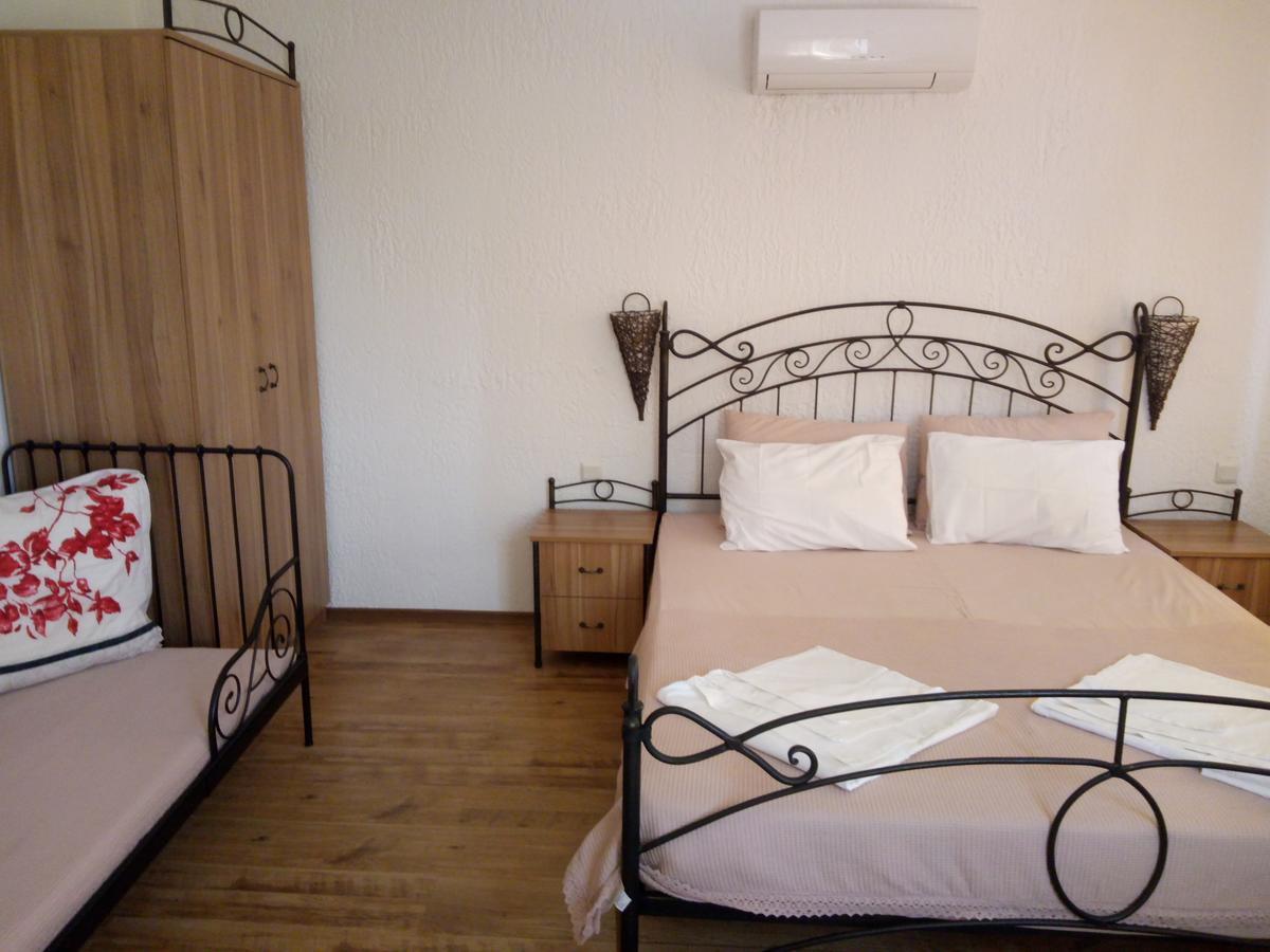 Family Hotel Bellehouse TTchernomorets Extérieur photo